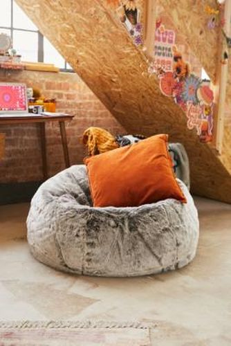 Faux Fur Artic Grey Wolf Bean Bag - Grey ALL at Urban Outfitters - Icon - Modalova