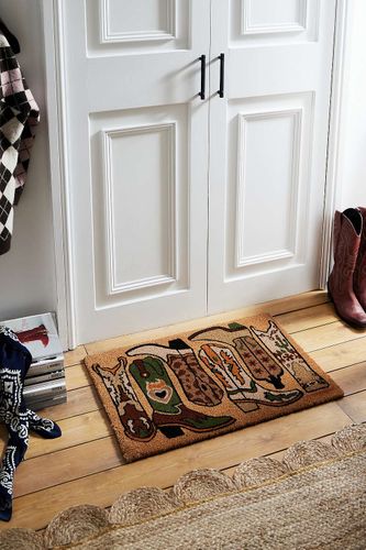 Western Boot Door Mat en taille: TAILLE UNIQUE - Urban Outfitters - Modalova