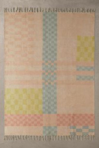 Pastel Check 5X7 Rug at - Urban Outfitters - Modalova