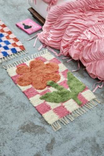 Checkboard Flower 2x3 Rug - Pink at - Urban Outfitters - Modalova