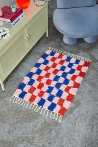 Checkerboard Shag 2x3 Rug - Pink at - Urban Outfitters - Modalova