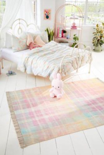 Cassie Check 5x7 Rug at - Urban Outfitters - Modalova