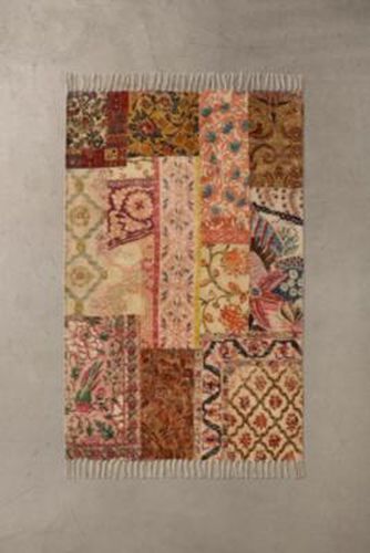 Maddox Patchwork 3x5 Rug at - Urban Outfitters - Modalova