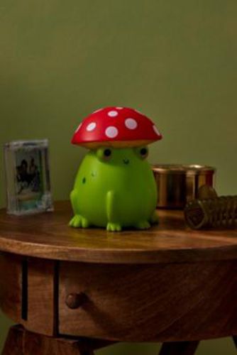 Maurice Mushroom Frog Table Lamp - Green ALL at - Urban Outfitters - Modalova