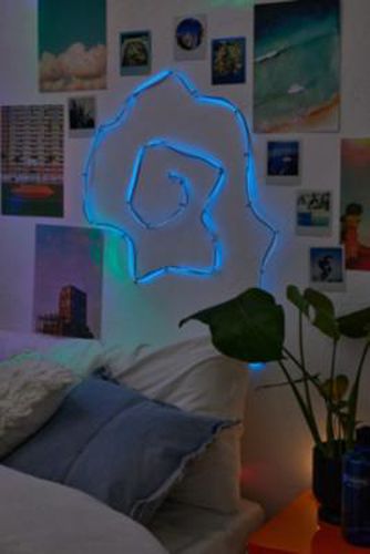 Make Your Own Blue Neon String Light - Blue ALL at - Urban Outfitters - Modalova