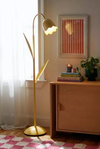 Tulip Floor Lamp - Yellow W: 40.6cm x H: 160cm at - Urban Outfitters - Modalova