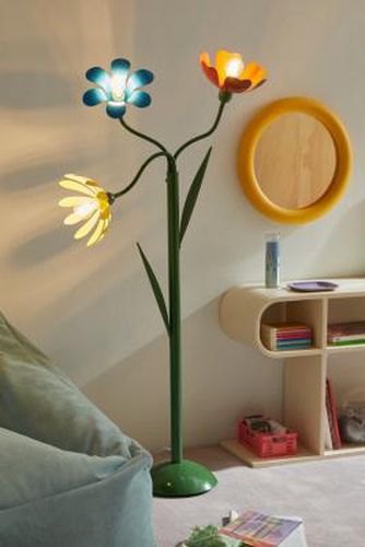 Bouquet Floor Lamp L: 77cm x W: 21cm x H: 114cm at - Urban Outfitters - Modalova