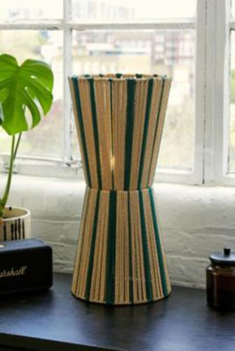 Rowan Table Lamp - Green ALL at - Urban Outfitters - Modalova