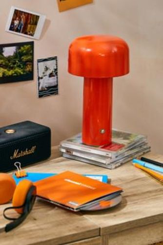 Avery Orange Lamp - Orange ALL at - Urban Outfitters - Modalova