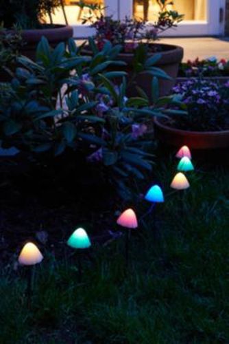 Mushroom Multicoloured Solar Fairy Lights ALL at - Urban Outfitters - Modalova