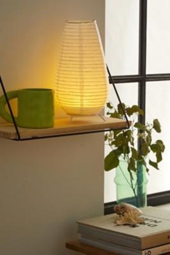 Tall Paper Lantern - White ALL at - Urban Outfitters - Modalova