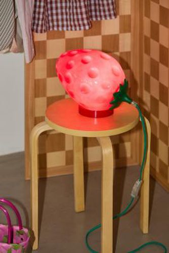 Strawberry Table Lamp - Red W: 19.5cm x H: 30.5cm at - Urban Outfitters - Modalova