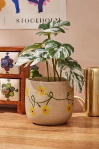 Frog Perch Planter - Yellow ALL at - Urban Outfitters - Modalova