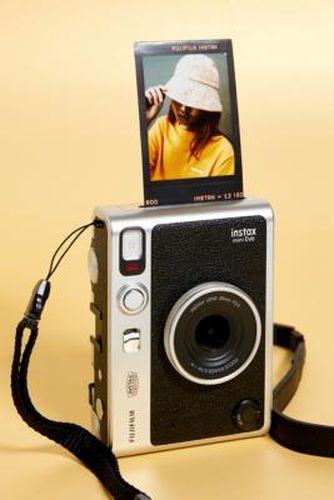 Instax Mini Evo Camera - Black 8.7cm x 12.3cm x 3.6cm at Urban Outfitters - Fujifilm - Modalova