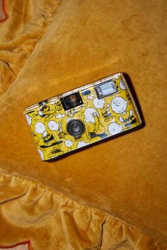 Charlie Brown Single Use Camera - Yellow ALL at - Urban Outfitters - Modalova