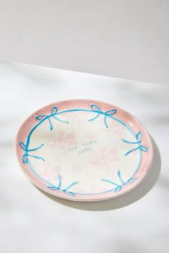 Eat More Cake Plate ALL at - Urban Outfitters - Modalova