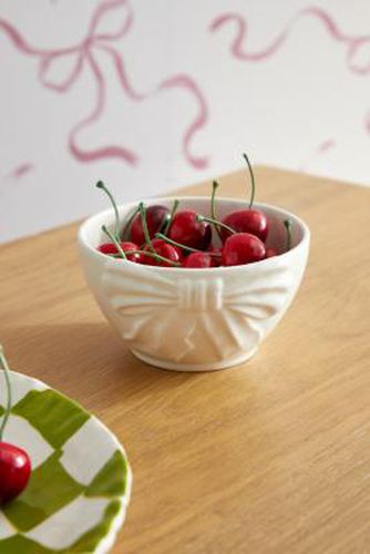 Cream Bow Snack Bowl - Cream ALL at - Urban Outfitters - Modalova