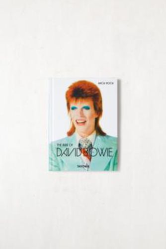 Mick Rock: The Rise Of David Bowie 1972-1973 14.5cm x 1.4cm x 20cm at - Urban Outfitters - Modalova