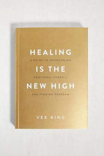 Vex King - Buch "Healing Is The New High: A Guide To Overcoming Emotional Turmoil And Finding Freedom‟ - Urban Outfitters - Modalova