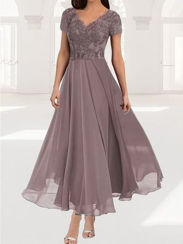 Elegant Lace Regular Fit Dress - Just Fashion Now - Modalova