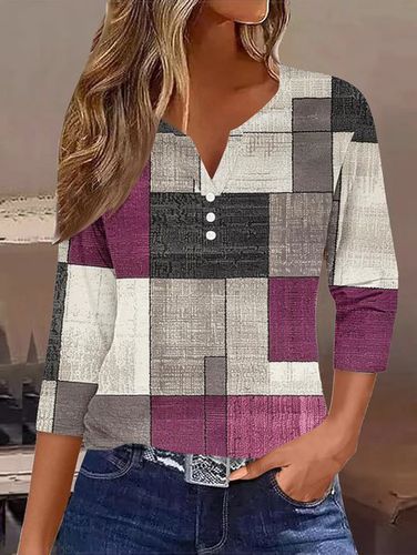 Abstract Graphic Casual Notched Buttoned T-Shirt - Just Fashion Now - Modalova