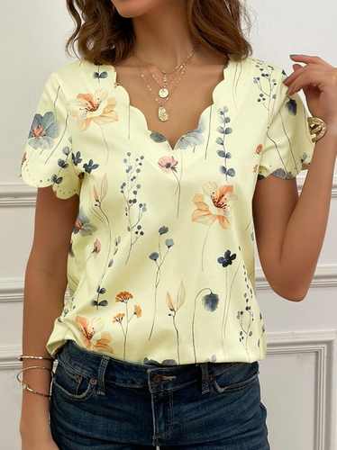 Summer Dessert Shell Neck Floral Design T-Shirt - Just Fashion Now - Modalova