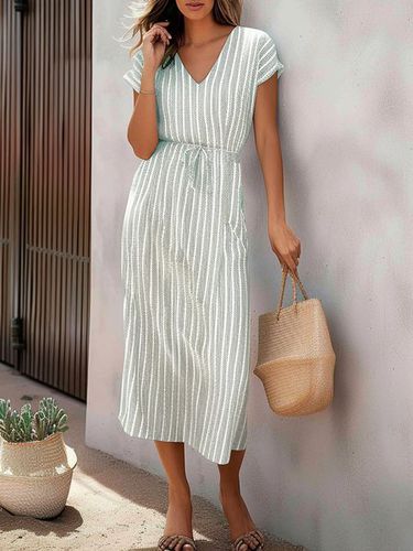 Loose Casual Striped Dress With Belt - Just Fashion Now - Modalova