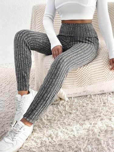 Casual Tight Plain Sweatpants & Joggers - Just Fashion Now - Modalova