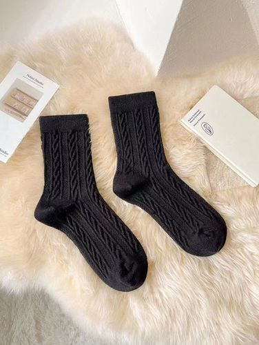 Pair Women High-Elastic Twist Mid-calf Socks - Just Fashion Now - Modalova