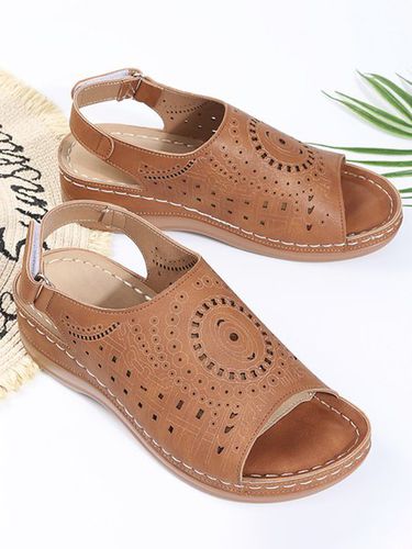 Ethnic Pattern Punched Hollow Velcro Vintage Sandals - Just Fashion Now - Modalova