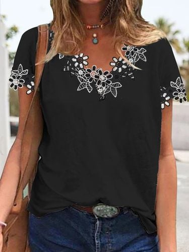 Plain simple flower lace top T-shirt - Just Fashion Now - Modalova