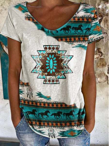 V Neck Casual Loosen Tribal Short Sleeve T-shirt - Just Fashion Now - Modalova