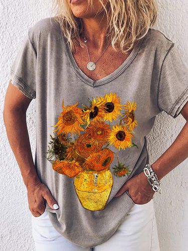 Vintage Art Classic Floral Vacation V Neck Short Sleeve T-shirt - Just Fashion Now - Modalova