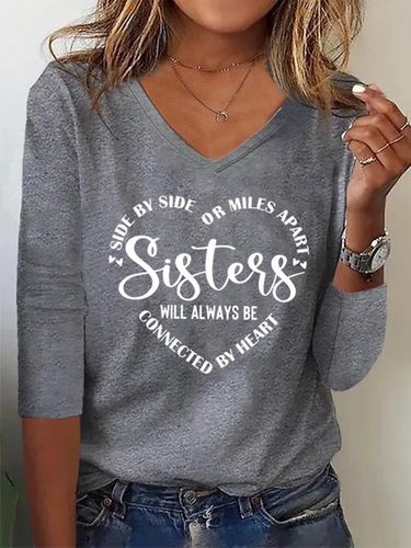 Women Sister Text Letters Regular Fit Casual V Neck T-Shirt - Just Fashion Now - Modalova