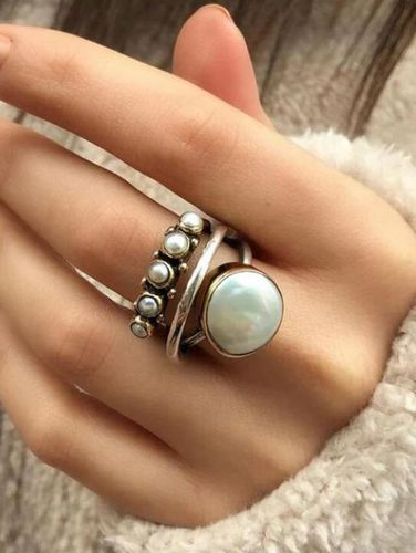Vintage Silver Distressed Pearl Open Ring - Just Fashion Now UK - Modalova