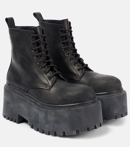 Botas con cordones Strike de piel - Balenciaga - Modalova