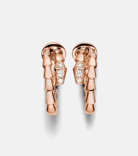 Serpenti Viper 18kt rose hoop earrings with diamonds - Bvlgari - Modalova
