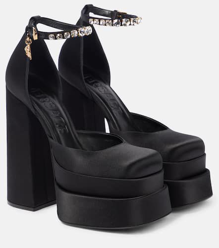 Medusa Aevitas satin platform pumps - Versace - Modalova