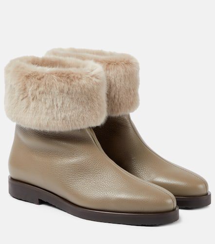 The Off-Duty faux fur-lined leather boots - Toteme - Modalova
