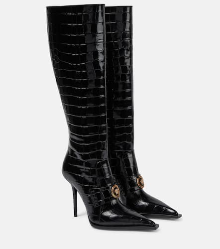 Botas altas de charol grabado - Versace - Modalova