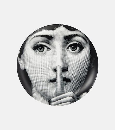 Plato decorativo Tema e Variazioni n.334 - Fornasetti - Modalova