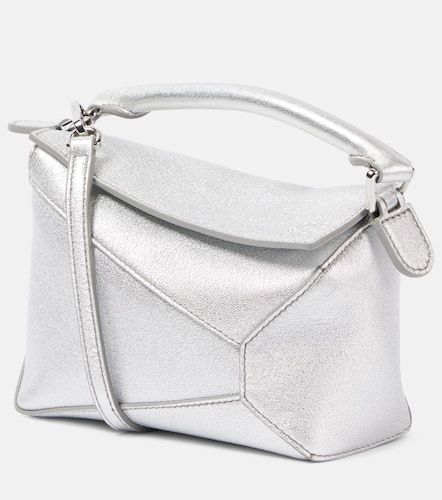 Bolso cruzado Puzzle Edge Mini de piel metalizada - Loewe - Modalova