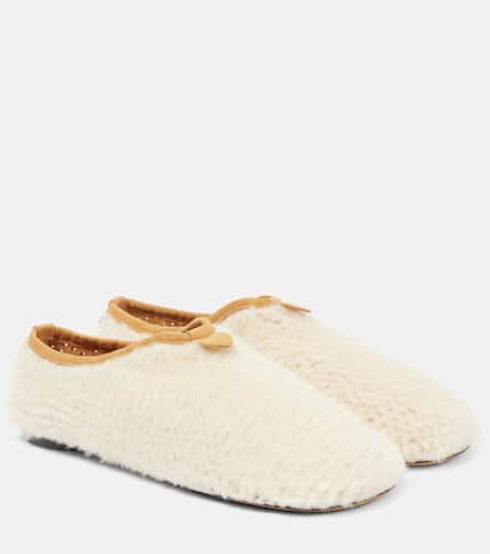 Floaty faux shearling-trimmed leather slippers - Loro Piana - Modalova