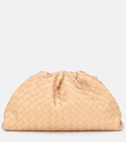 Pouch intrecciato leather clutch - Bottega Veneta - Modalova