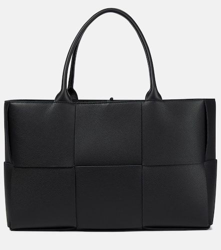 Arco Medium leather tote bag - Bottega Veneta - Modalova