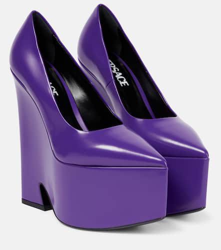 Tempest leather platform pumps - Versace - Modalova