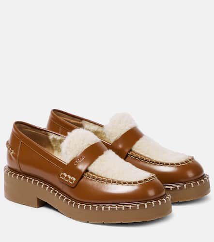 ChloÃ© Noua shearling-trimmed leather loafers - Chloe - Modalova