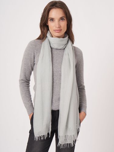 Lightweight scarf in wrinkled look - REPEAT cashmere - Modalova