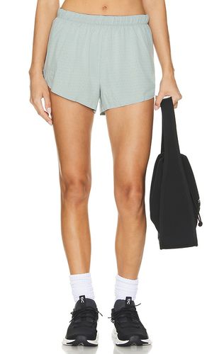 On Race Shorts in Sage. Taglia L - On - Modalova