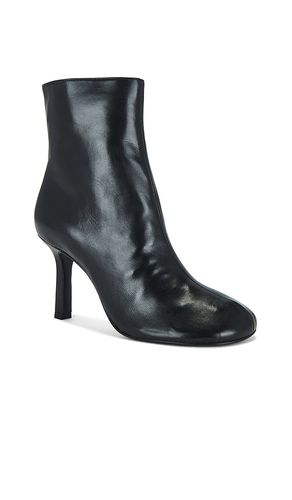 Brielle Bootie in . Size 6. Also in 7.5 - Schutz - Modalova